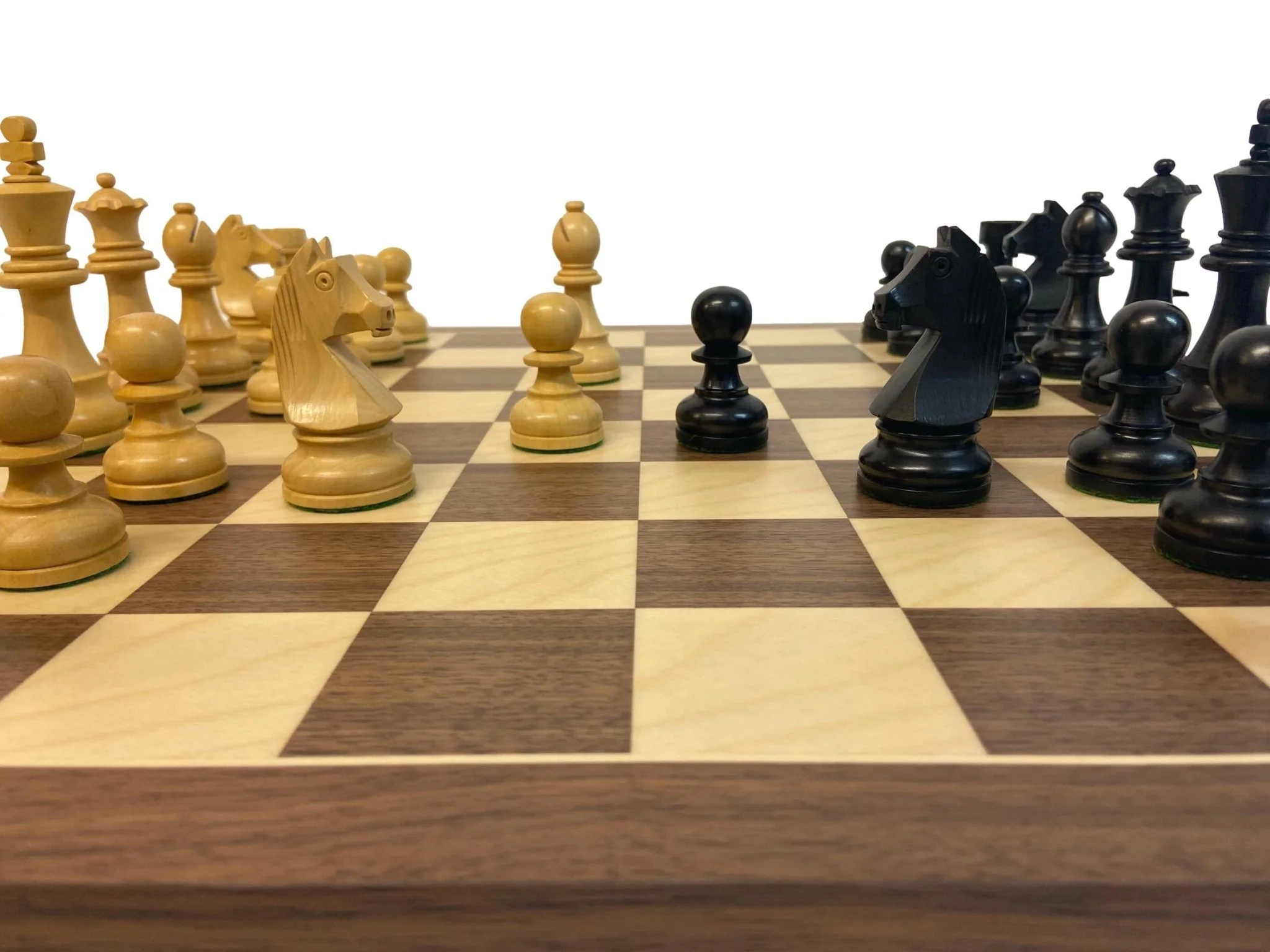 Ensemble jeu d'échecs Club en Noyer - Bords Fins - Pièces en buis teinté - Noir - Image 2
