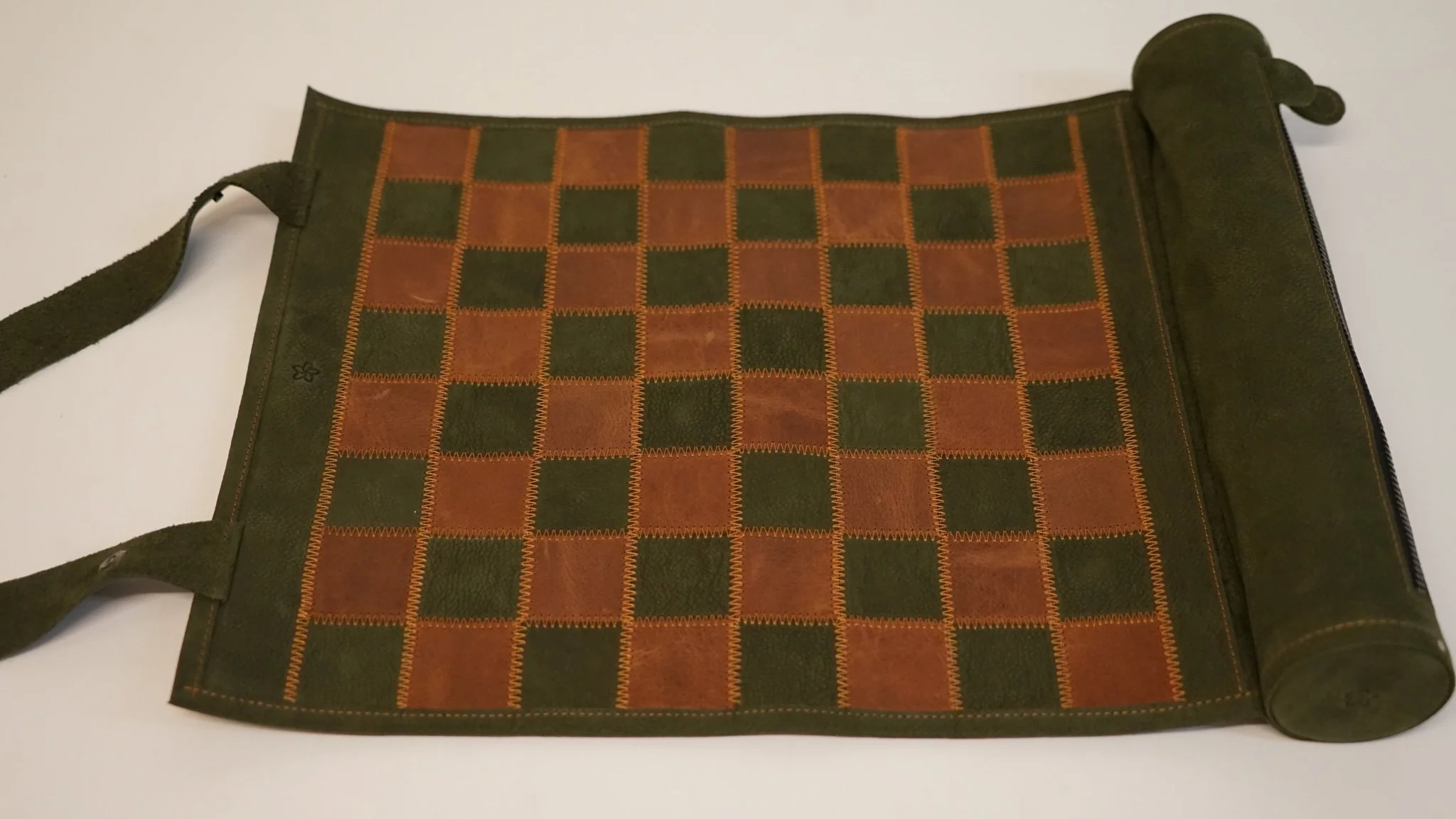 Ensemble jeu d'échecs en cuir - magnétique - Vert / Marron - mélia games - Image 2