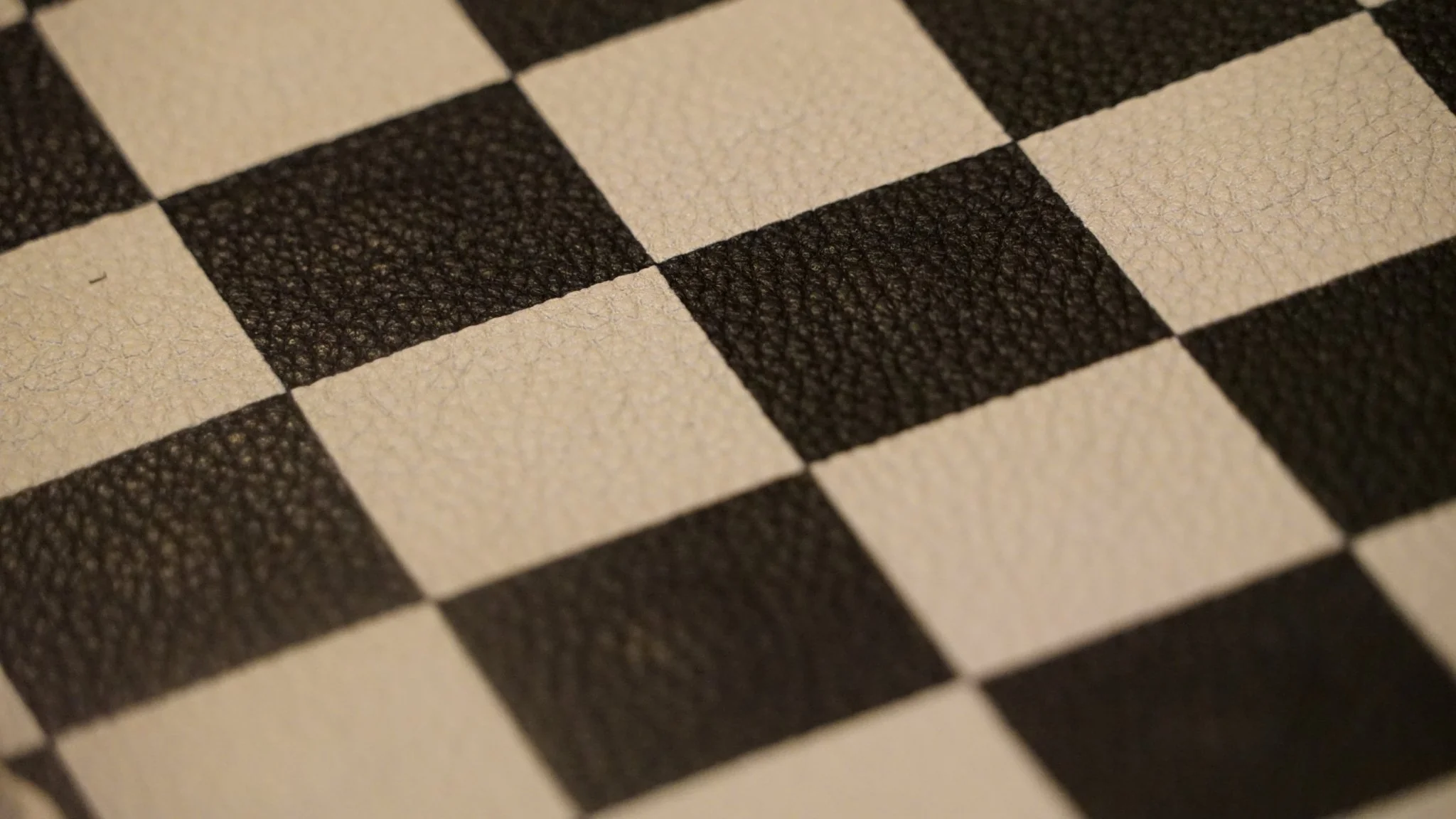 Ensemble jeu d'échecs en cuir - laqué - Noir - mélia games - Image 2