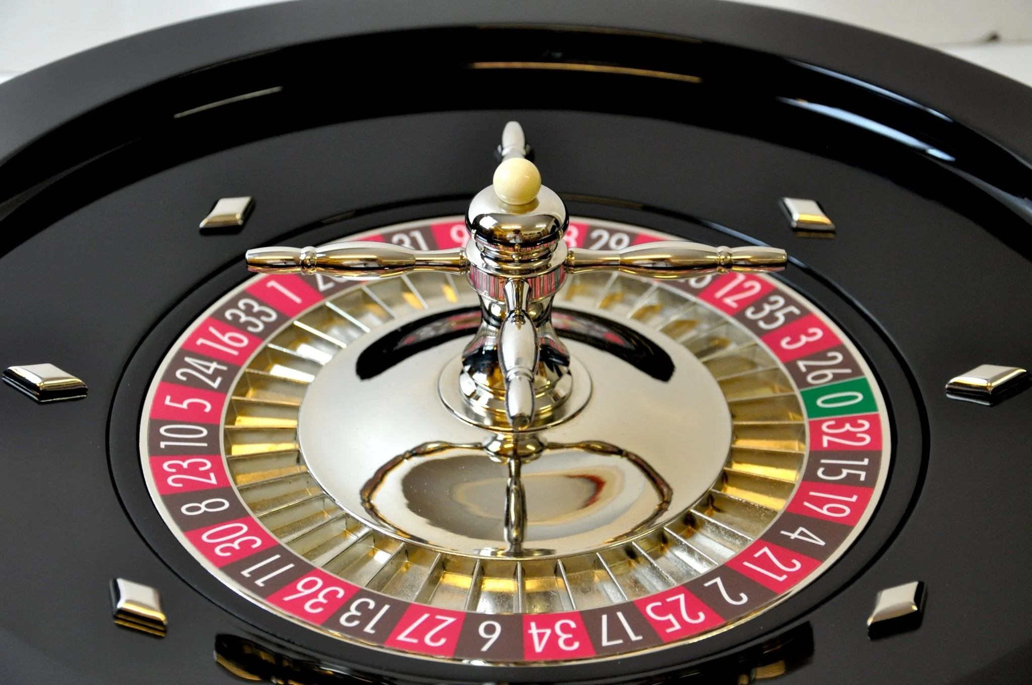 Roulette en Bois - Laquée Noir - 45 cm - Image 12